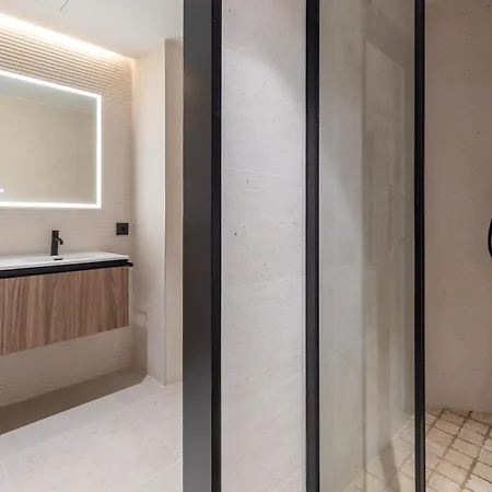 Apartment Calatrava By Alma Valencia